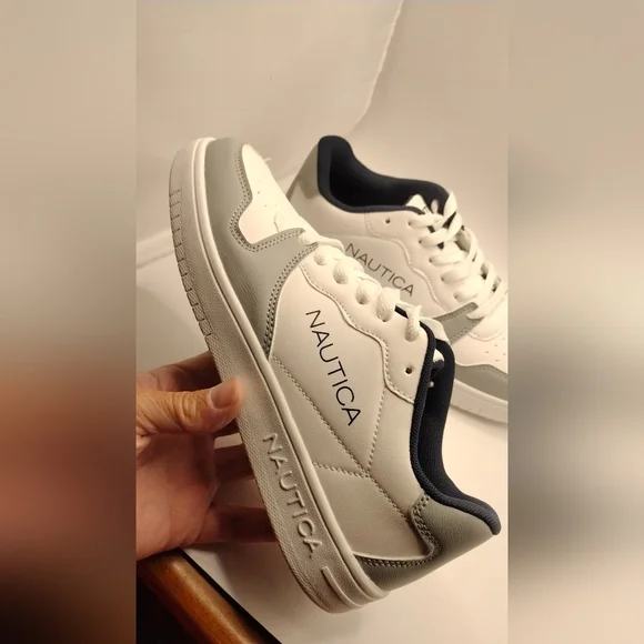 Nautica Sneakers Y. Size 5 New - Picture 7 of 8